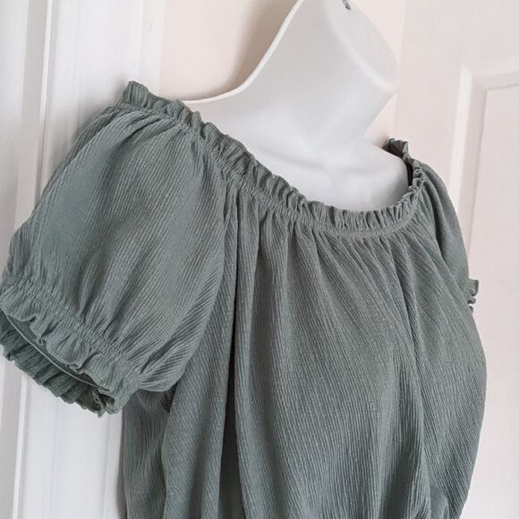 H&M Sage green puff sleeve crop top textured size Medium @F1 - Picture 5 of 10